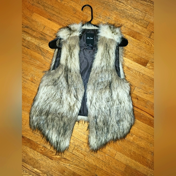 Fur vest - Picture 1 of 2